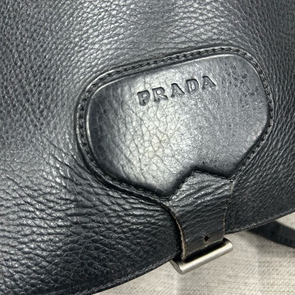 Vintage Prada Vacchetta messenger ❤️leather tin & out - Picture 1 of 15